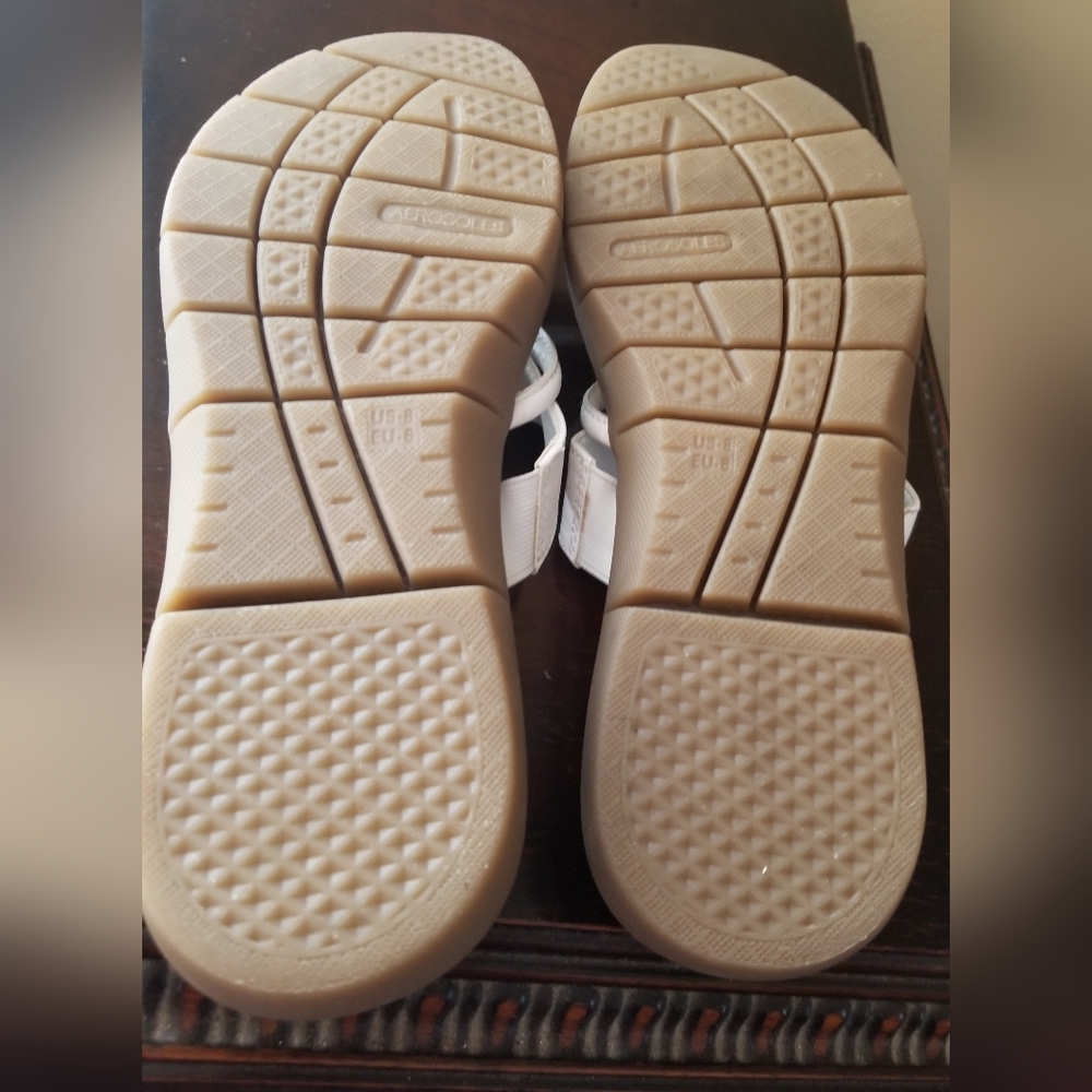 Aerosoles Women's White Sandals - Picture 7 of 10